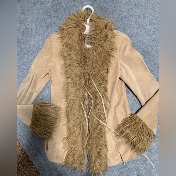 Super cute coat - Picture 1 of 5